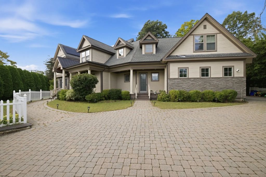 8 Longmeadow Rd, Newton