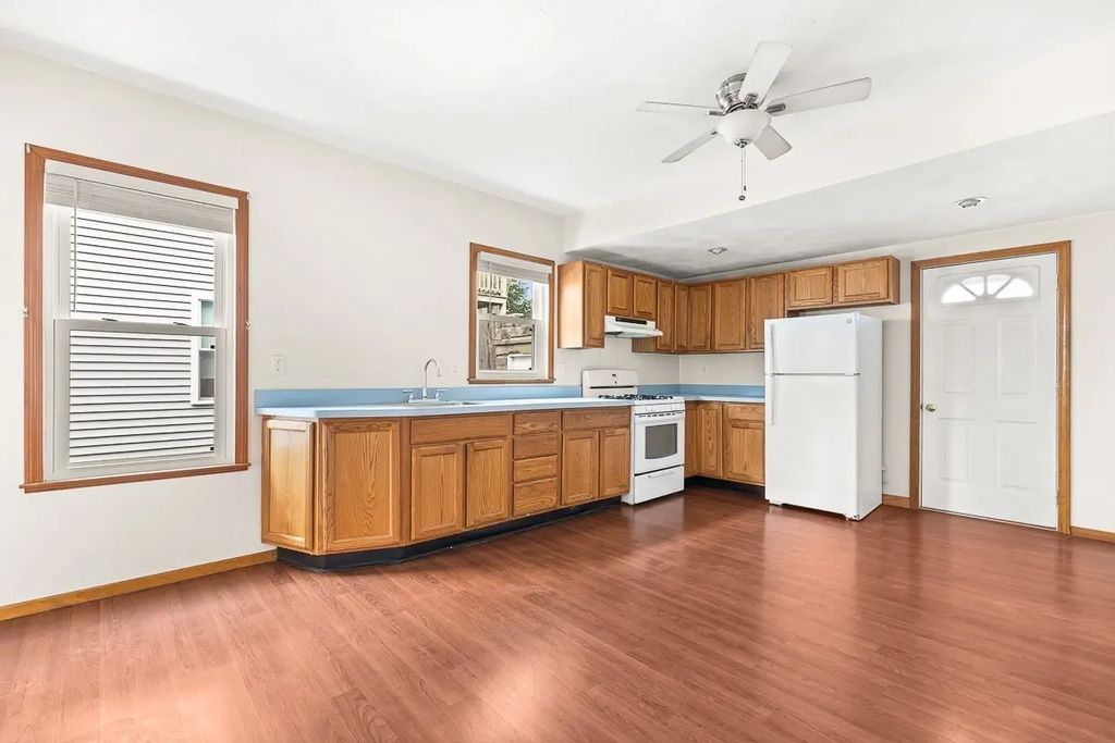 20 Bowen Ave #1, Medford