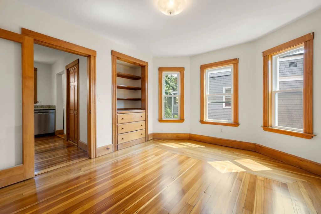 26 Chilton St. #3, Cambridge
