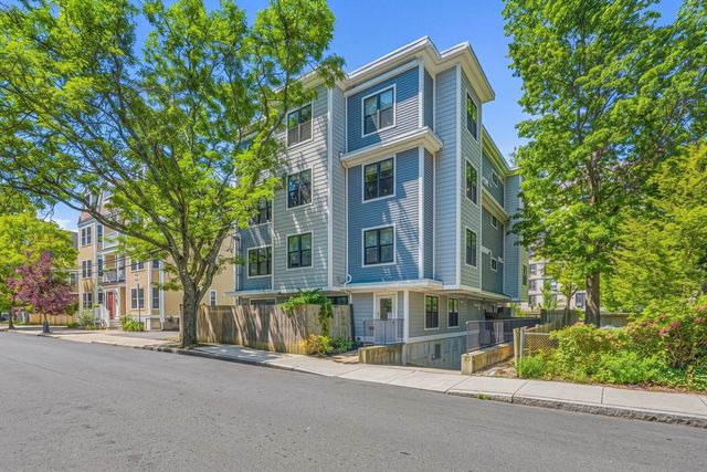 192 Raymond St #4, Cambridge