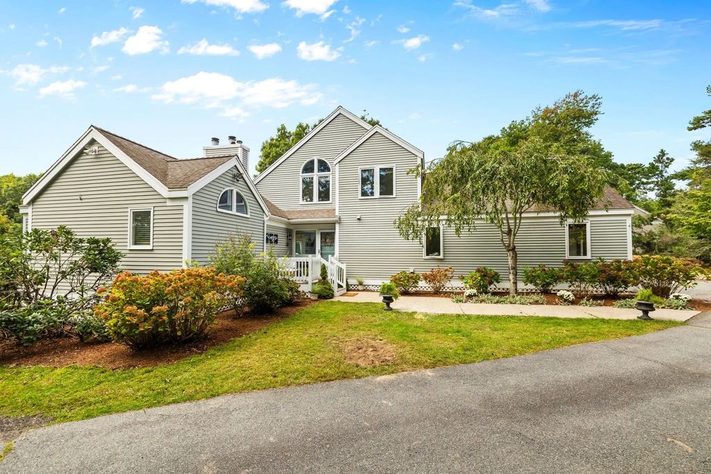 264 Hill And Plain Road, Falmouth