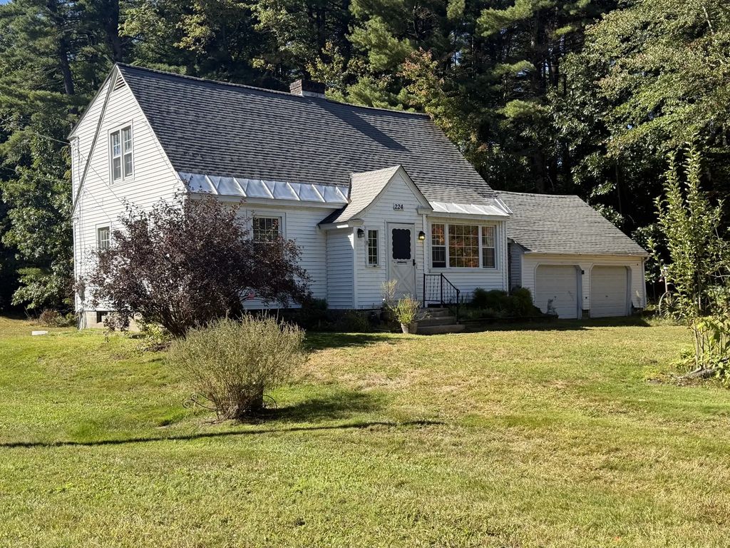 224 Greenfield Rd, Montague