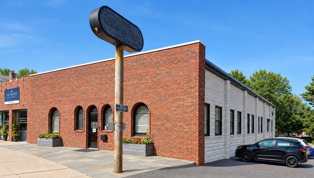 309 Main St, Watertown