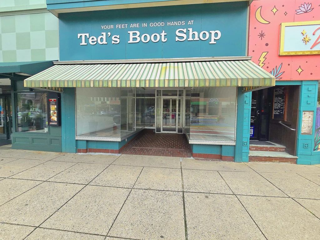 158 Main St, Northampton