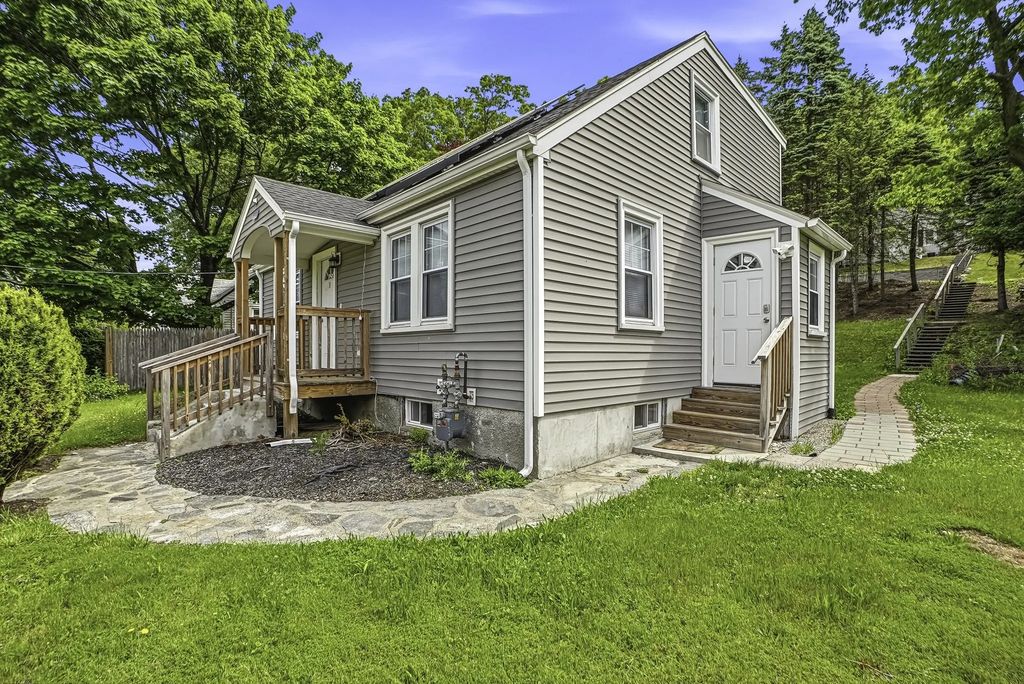 39 Pinehurst, Auburn