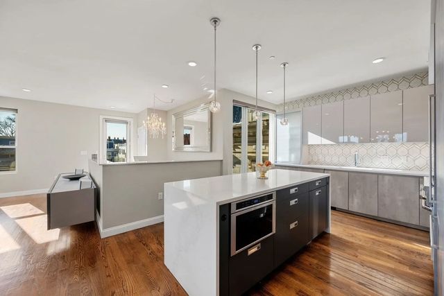 928 E Broadway #9, Boston