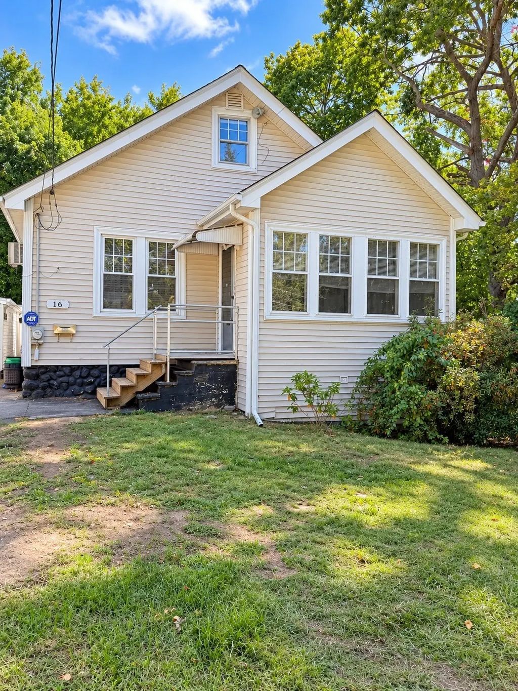 16 Winnipeg St, Worcester