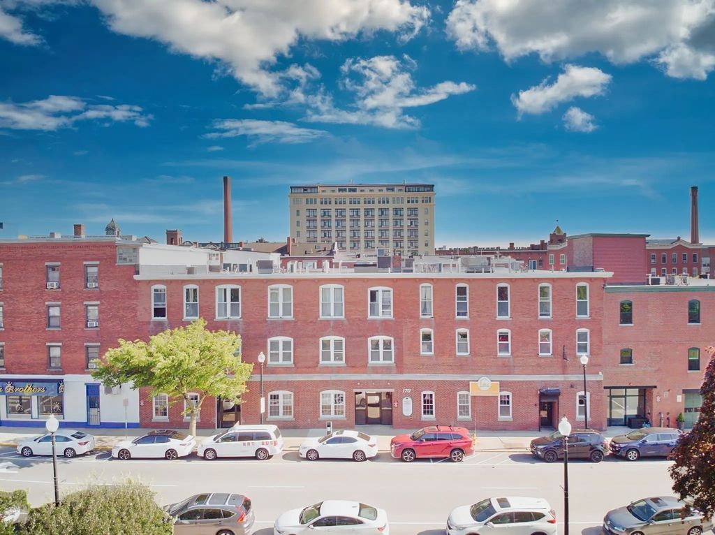 170 Common Street, Lawrence