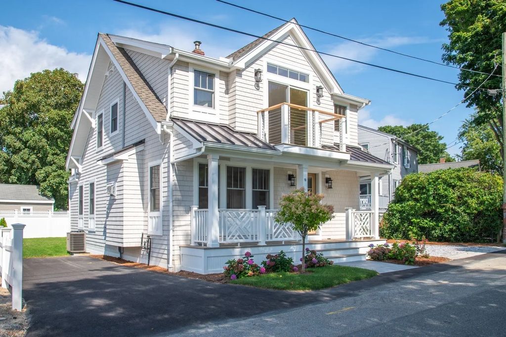 10 Vesper Ave, Falmouth