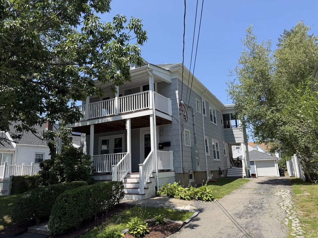 227 Dover St, Brockton