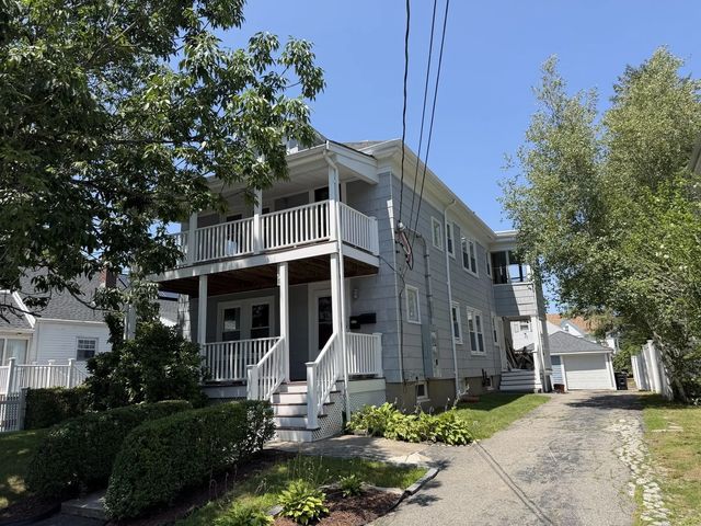 227 Dover St, Brockton