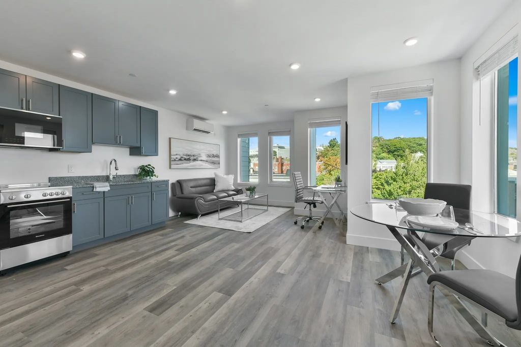 585 Essex St #316, Lynn