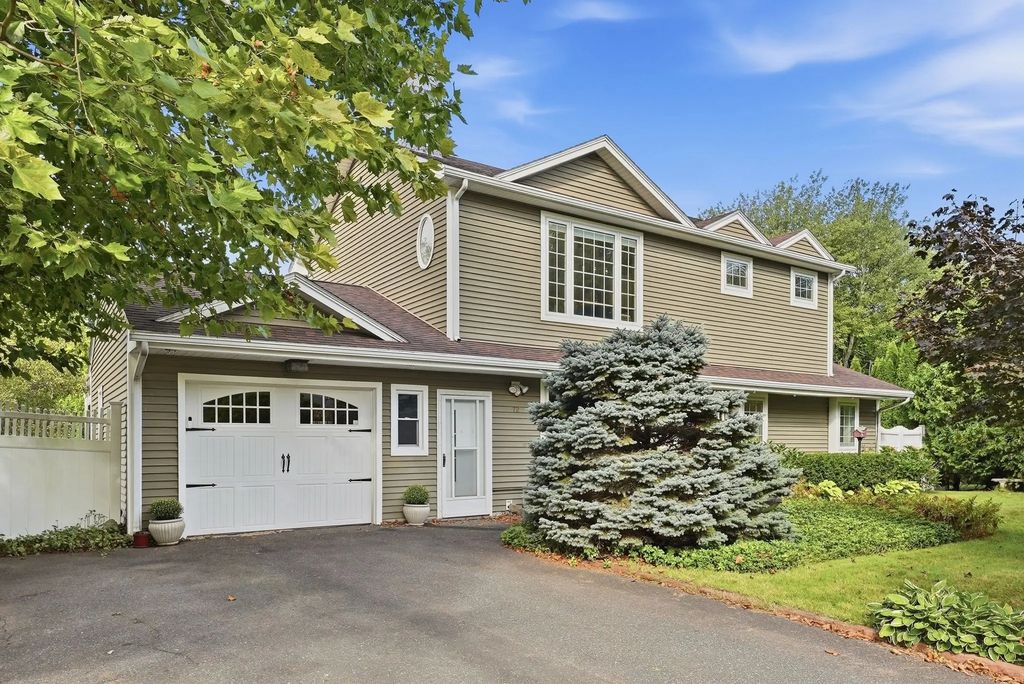 72 Sunset Terrace, Agawam