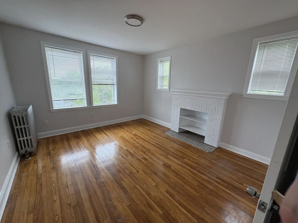 2 Webster #15, Malden