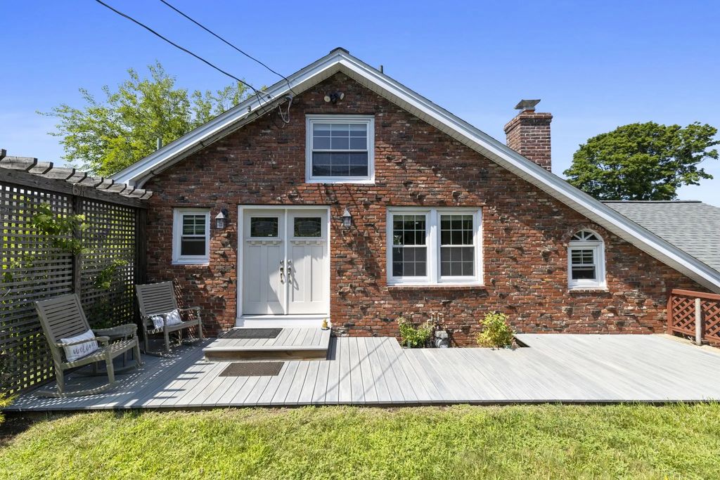 6r Fairview Ave, Swampscott