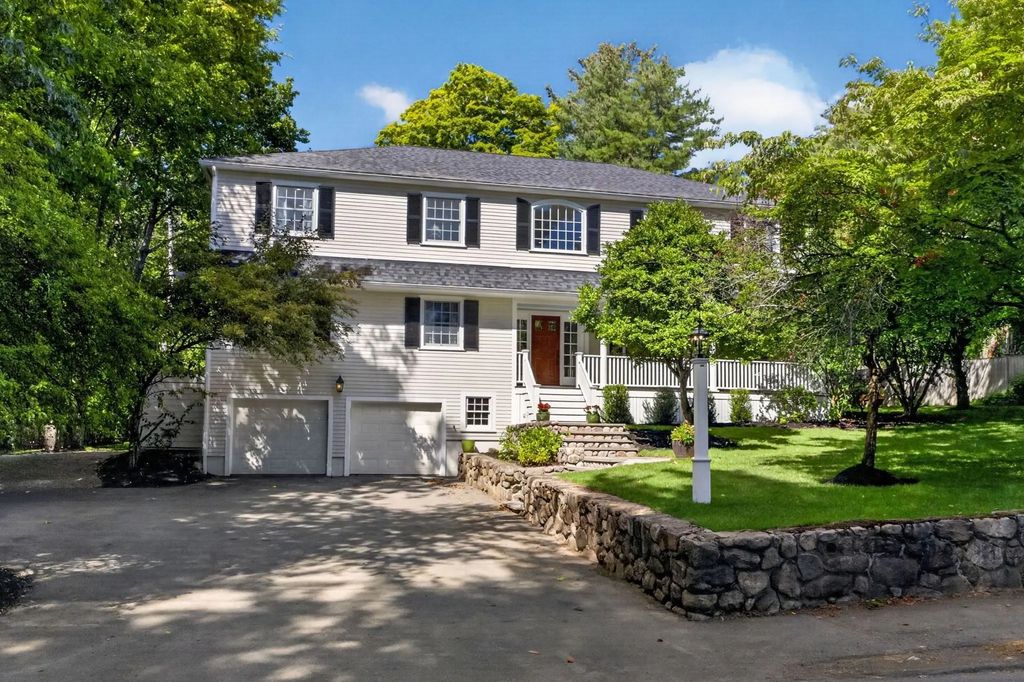 118 Benvenue St, Wellesley