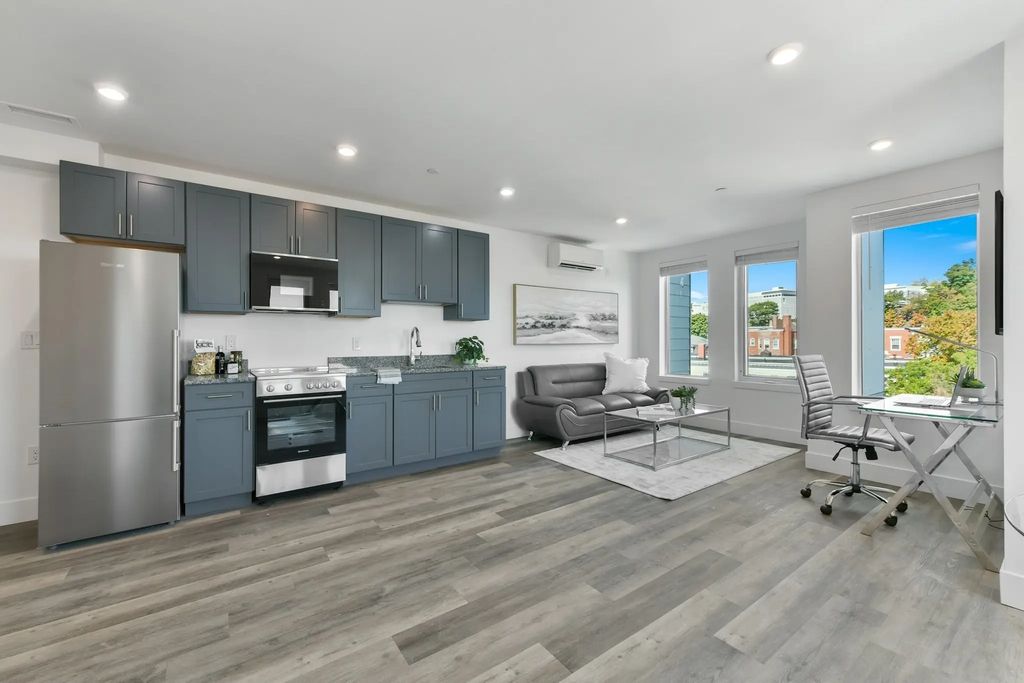 585 Essex St #516, Lynn