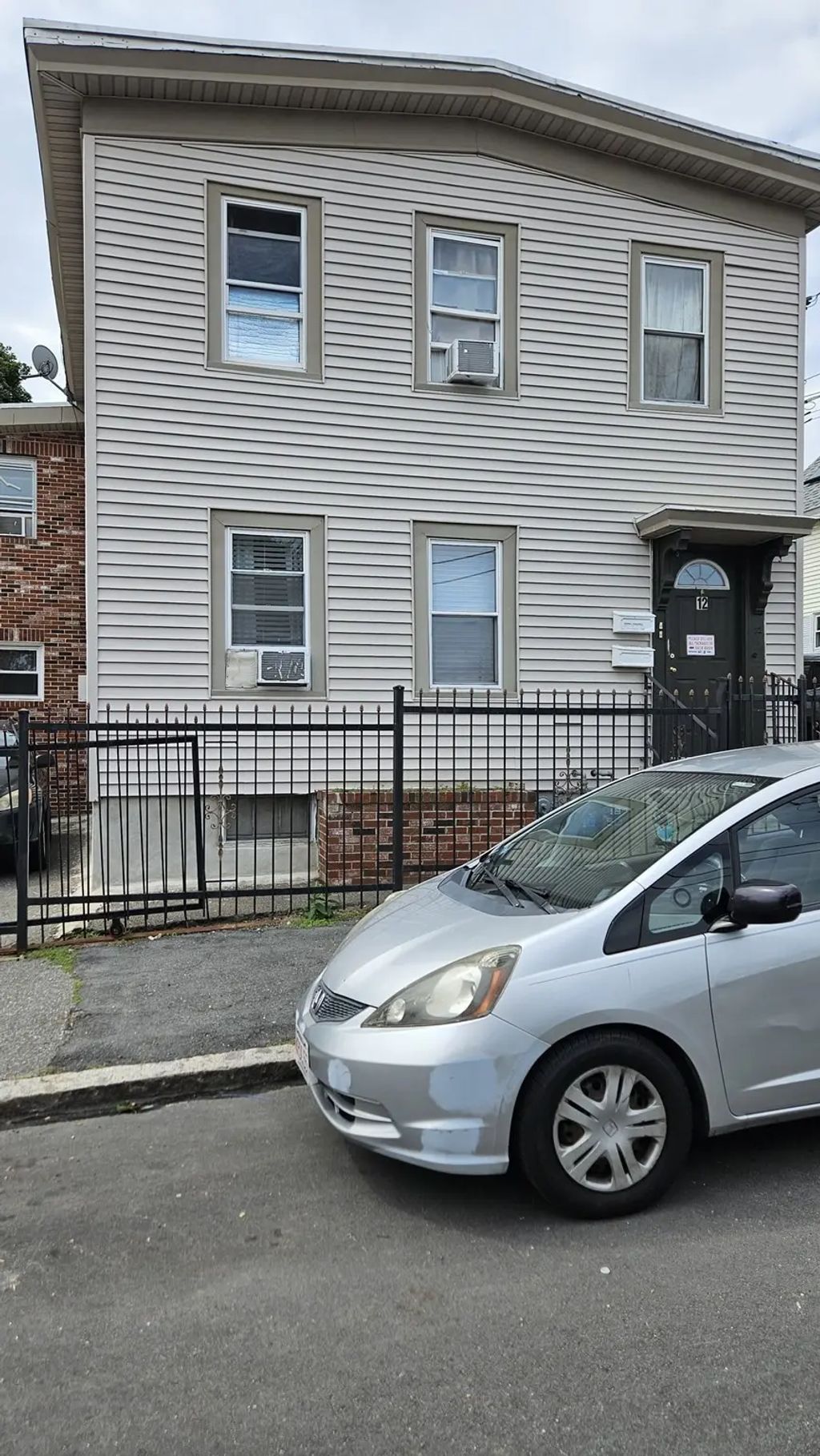 12 Warren St, Lawrence