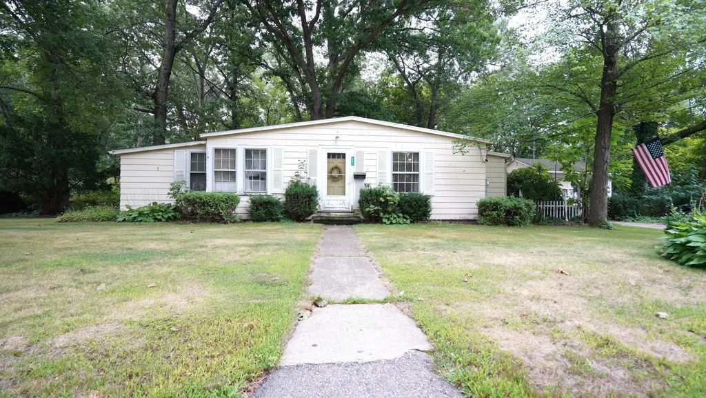 351 Towne St, North Attleboro