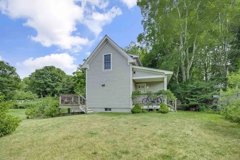 136 Spring St, Tisbury