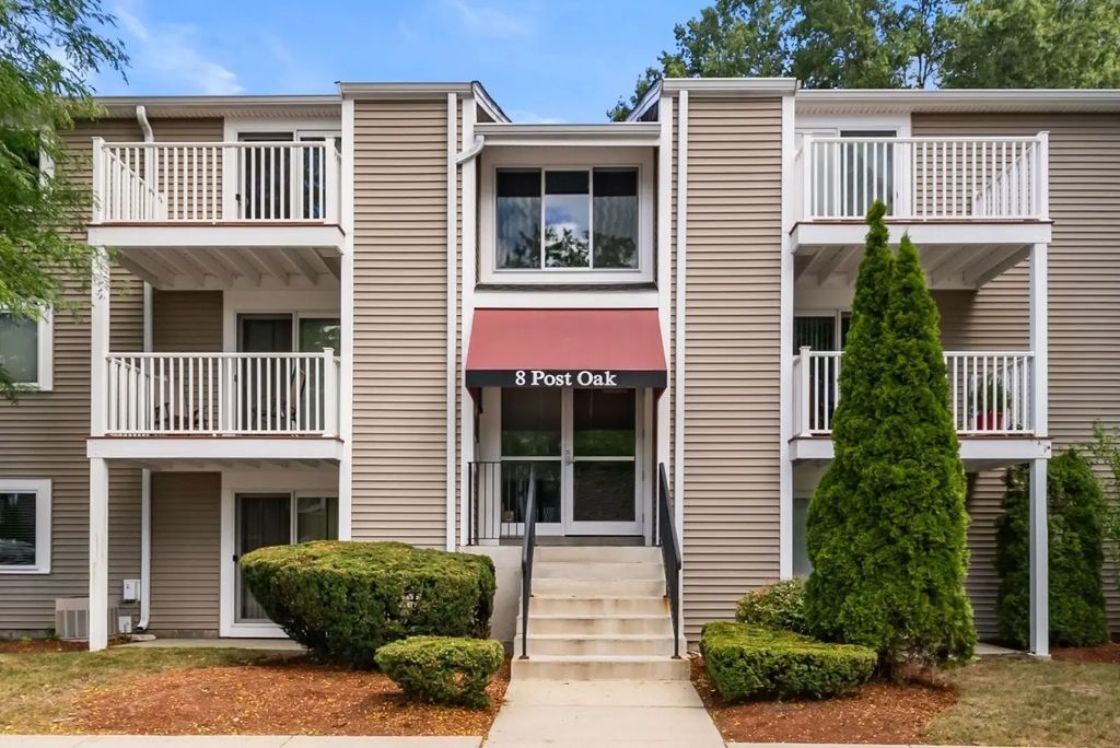 8 Post Oak Ln #21, Natick