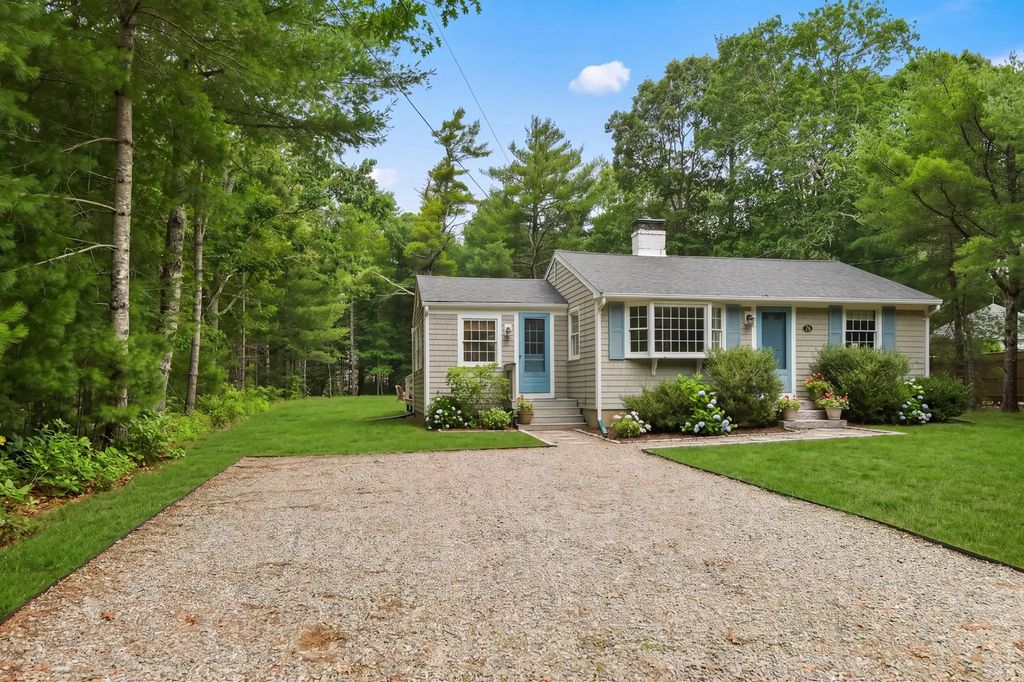 236 Poponessett Road, Barnstable