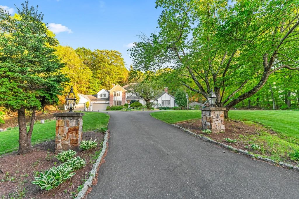 112 Bigelow Drive, Sudbury