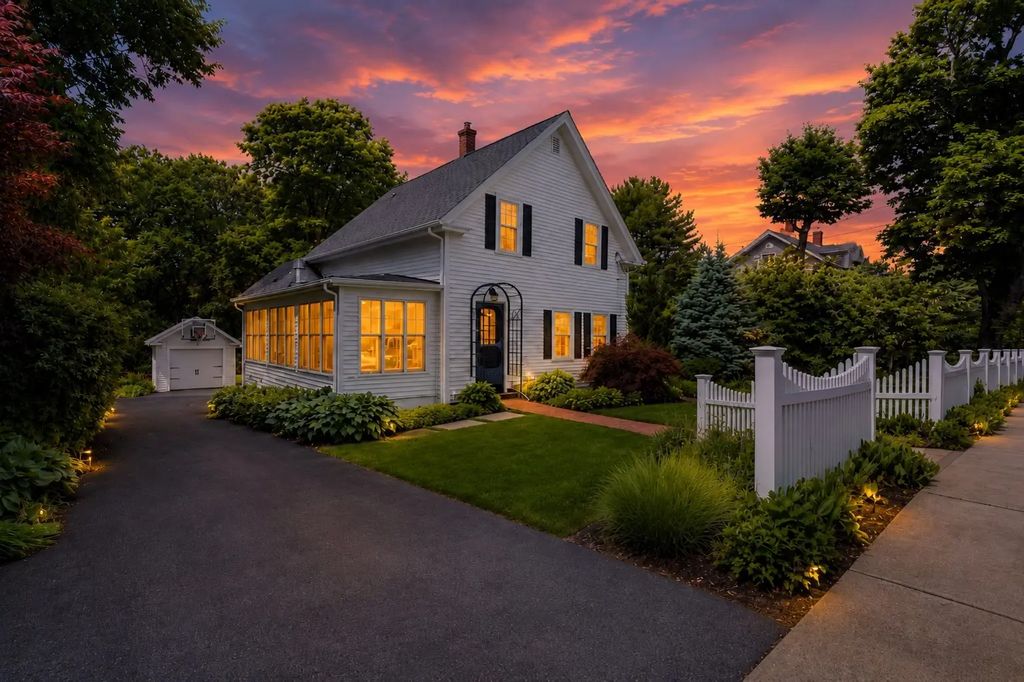 107 Summer St, Franklin