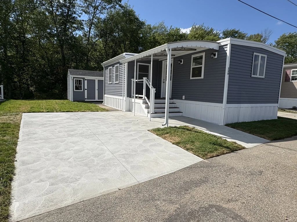300 East Washington Street #34r, North Attleboro