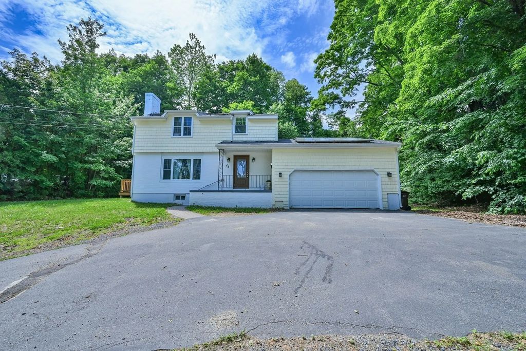 48 Central St, Auburn