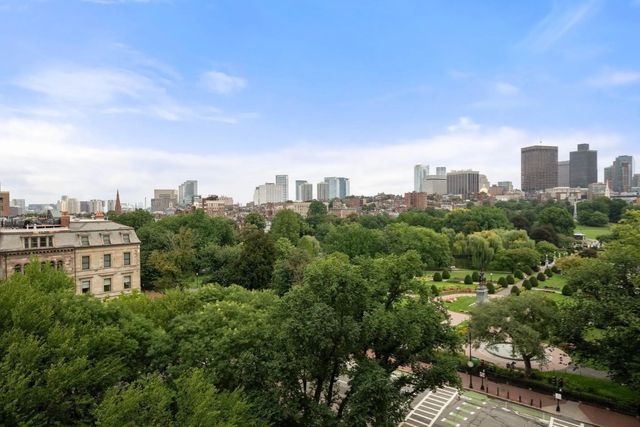 2 Commonwealth #8g, Boston