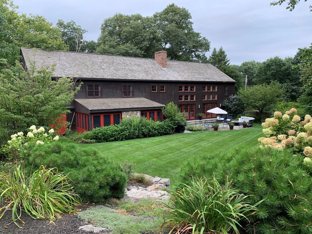 330 Lowell Road, Concord