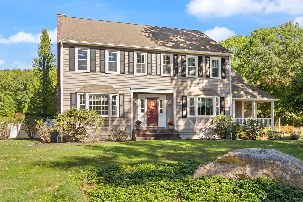 4 Stratford Ln, Easton