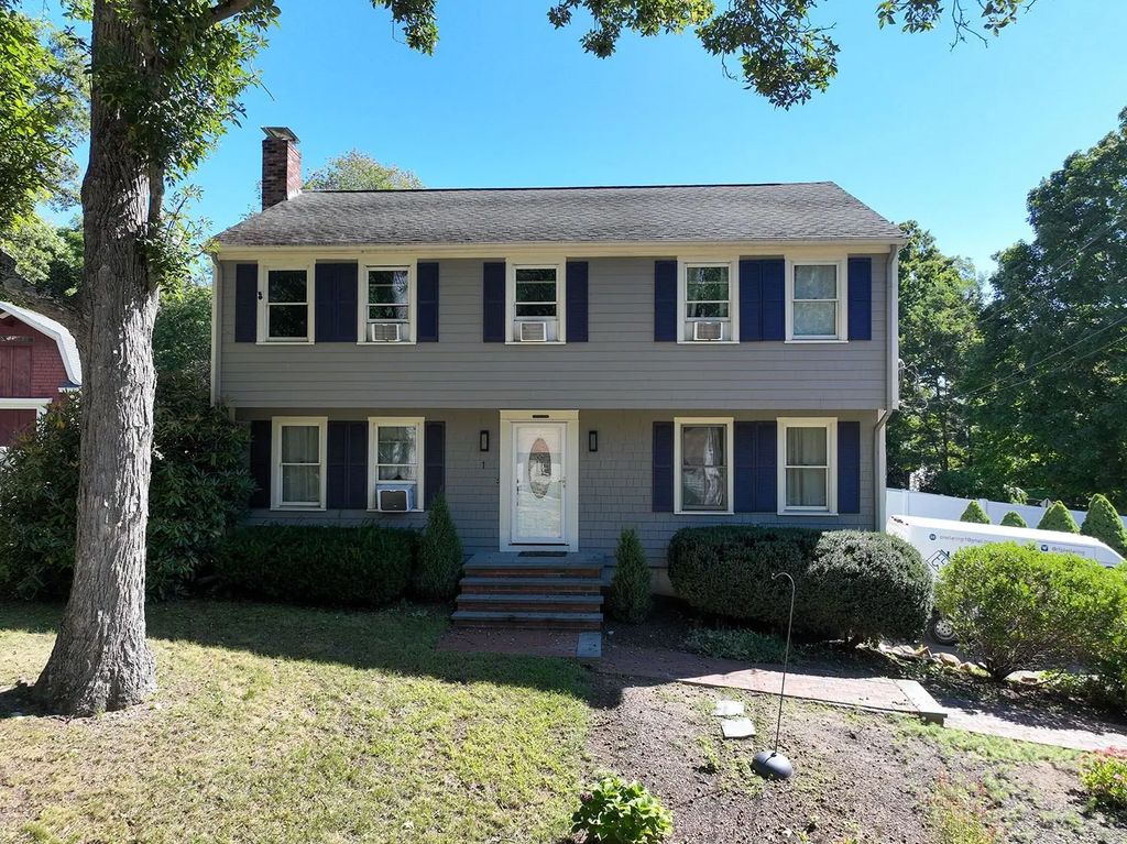 1 Esther Dr, Milford
