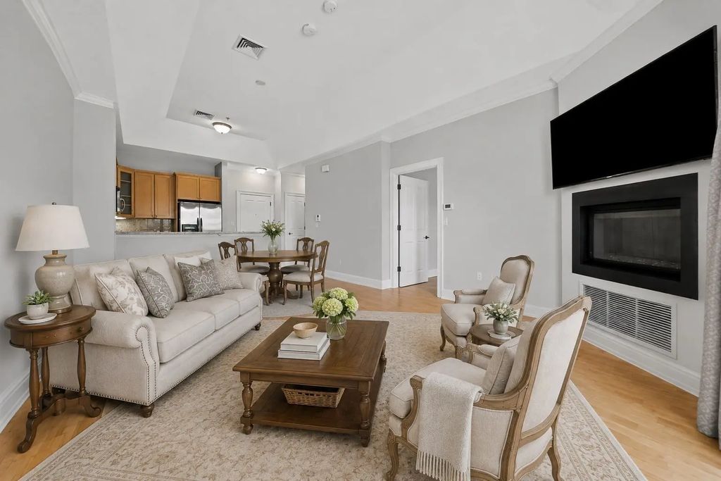 59 Walpole St #307, Canton