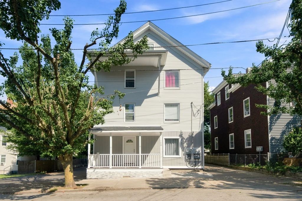 189 Magill St, Pawtucket