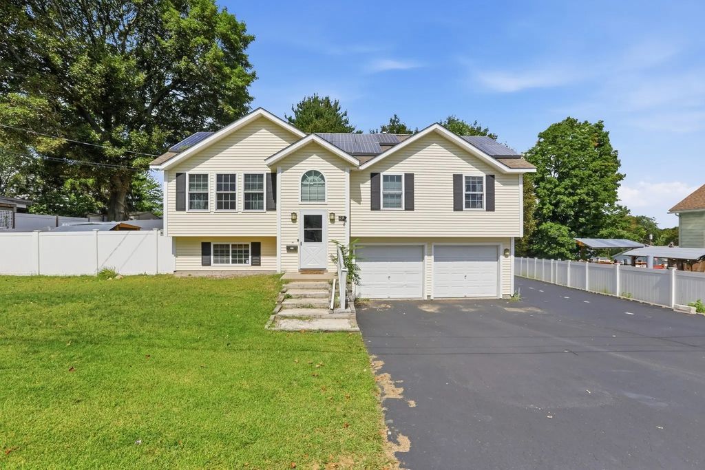 29 Clearview Ave, Fitchburg