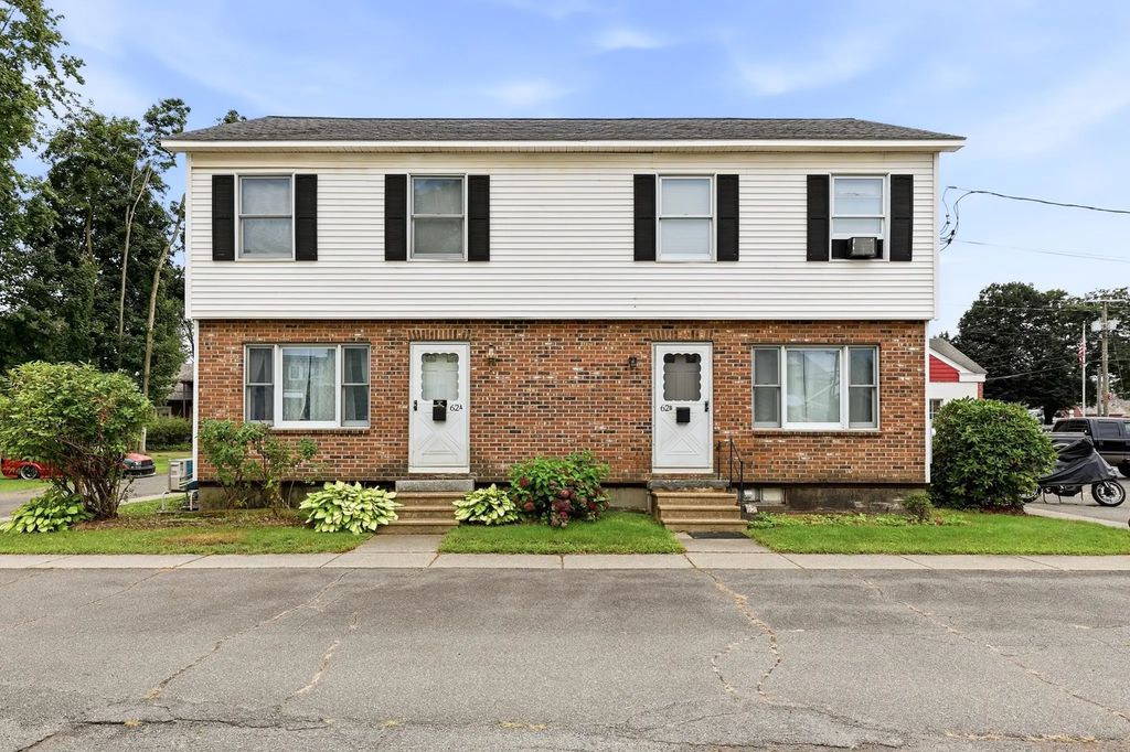 62 N Main St, Deerfield