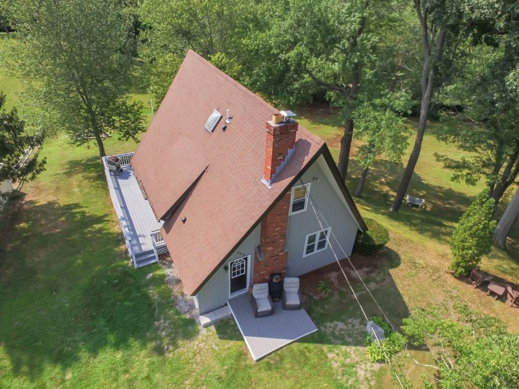 171 Elm, Blackstone