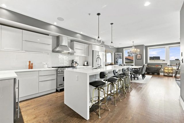 407 W 1st St #101, Boston