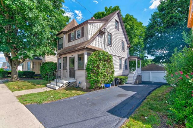 165 Whitwell St, Quincy
