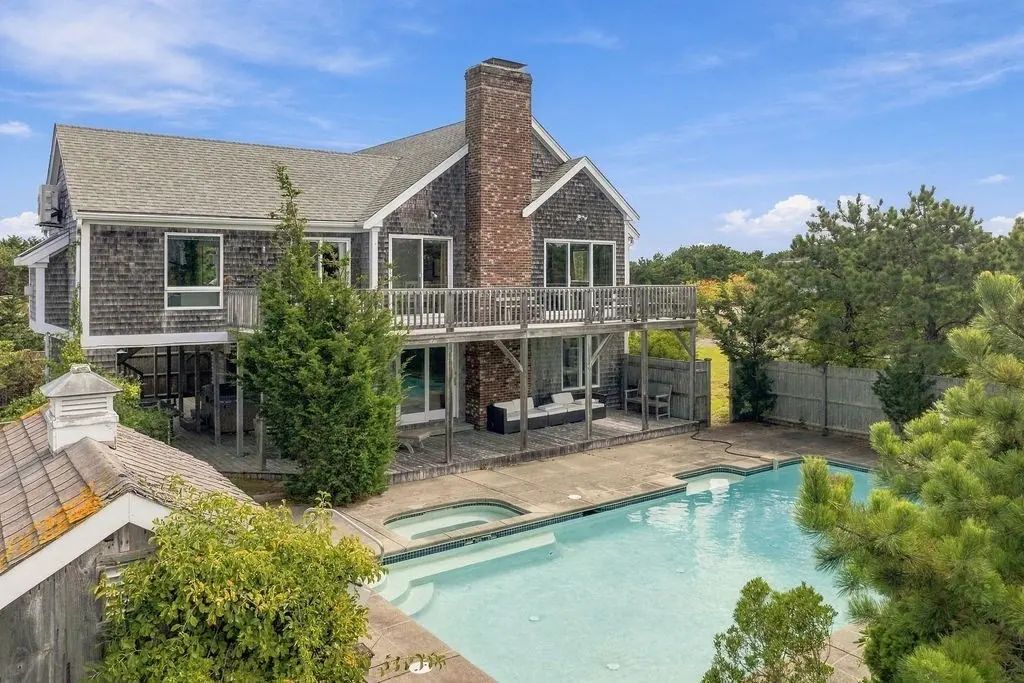 4 Sandpiper Ave, Truro