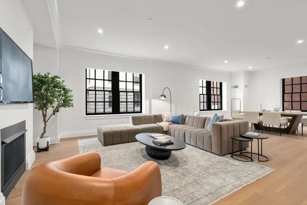45 Temple St #312, Boston