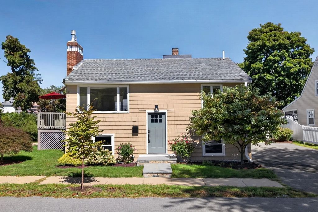 95 Winthrop St, Waltham