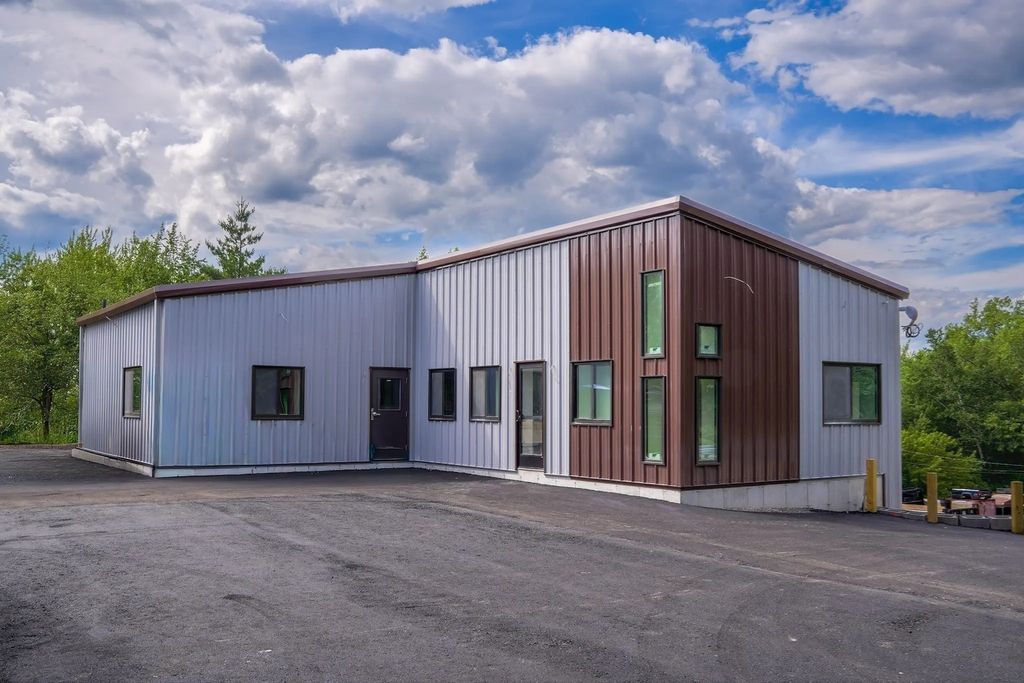 1341 Central Street #5, Leominster