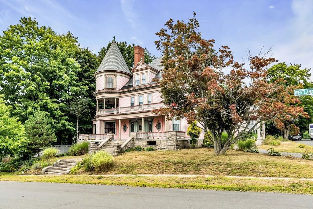 40 Westland Ter, Haverhill