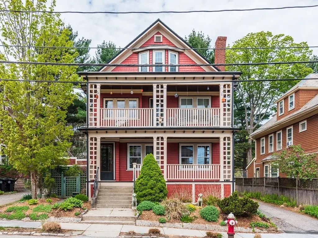 59 Commonwealth Road #1, Watertown