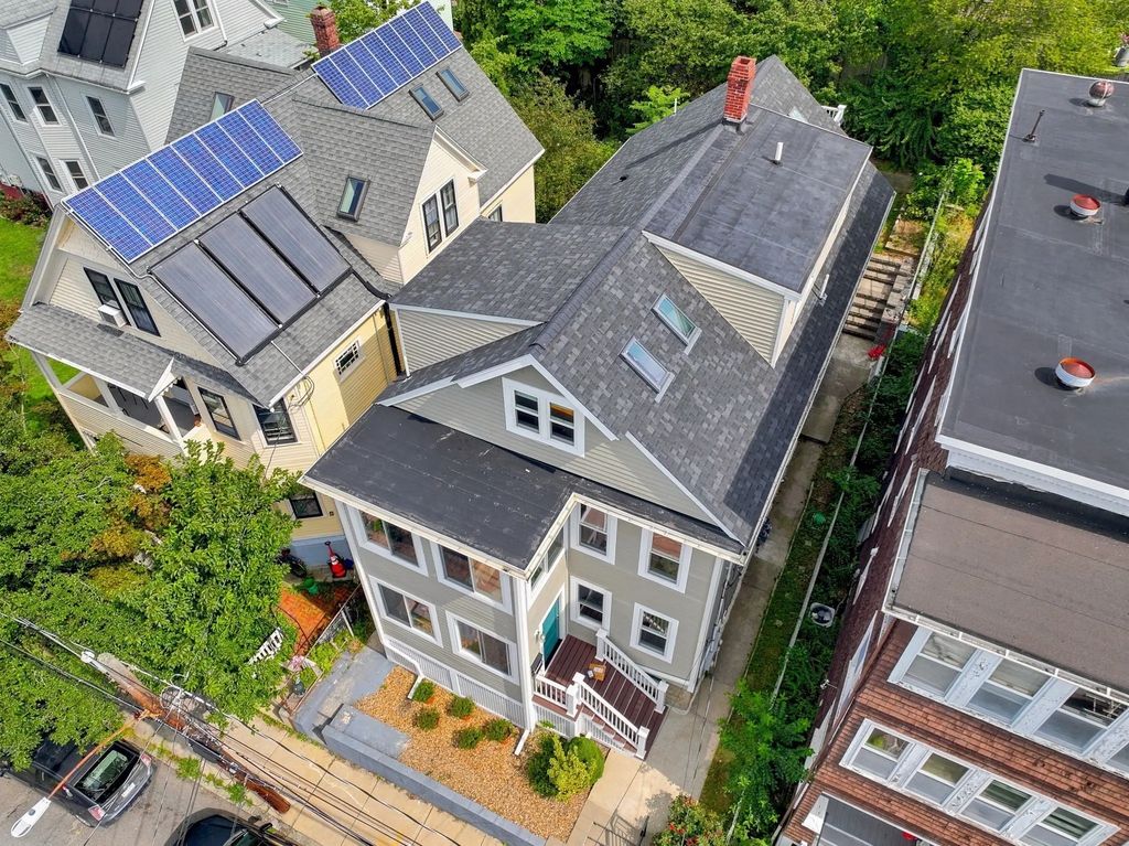 21 Malvern Avenue #1, Somerville