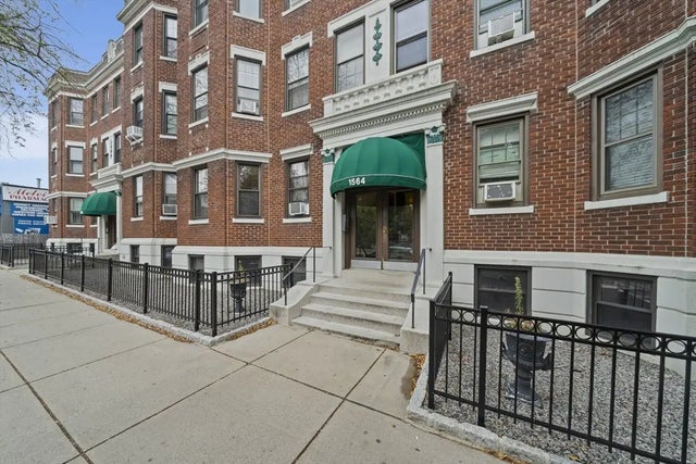 1564 Commonwealth Ave #3, Boston