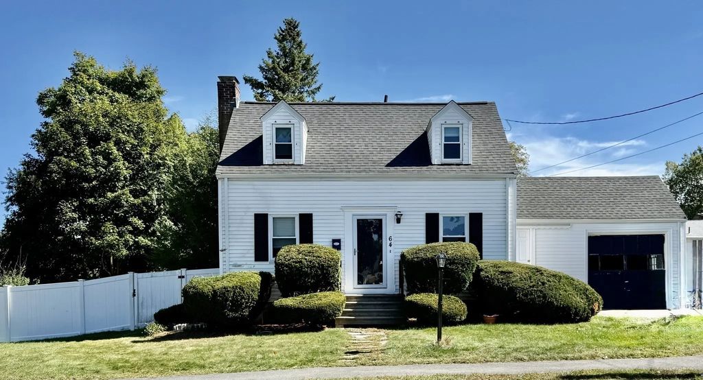 66 Wayne Ave, Watertown